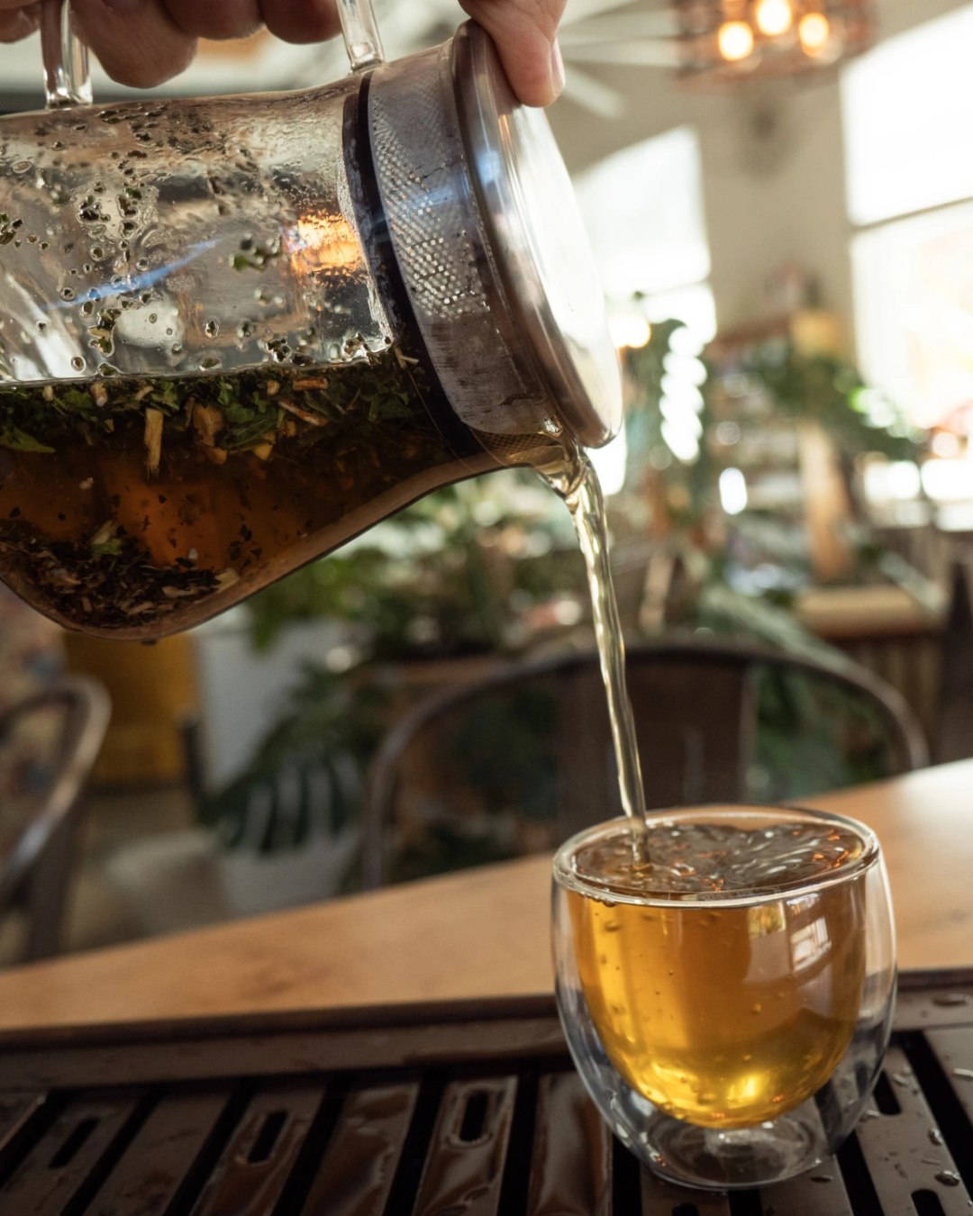 Loose-leaf pour into a glass cup, Plant Bar Traditional Tea